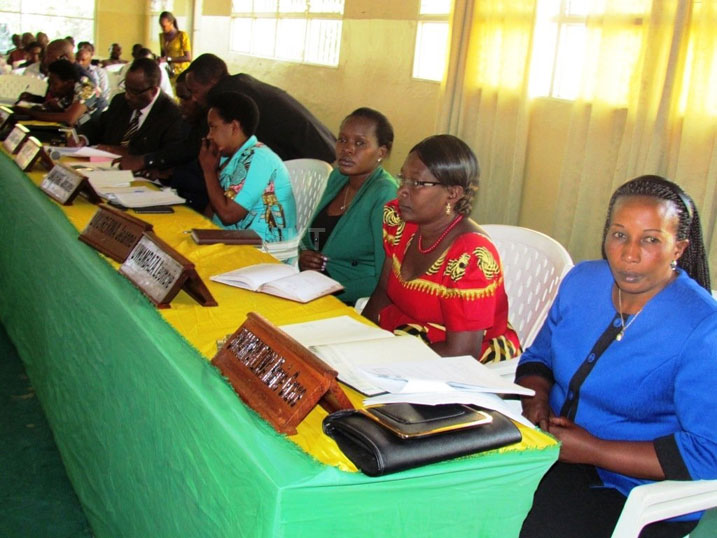 Bamwe mu bagize Njyanama ya Rubavu bari bitabiriye iyo nama.