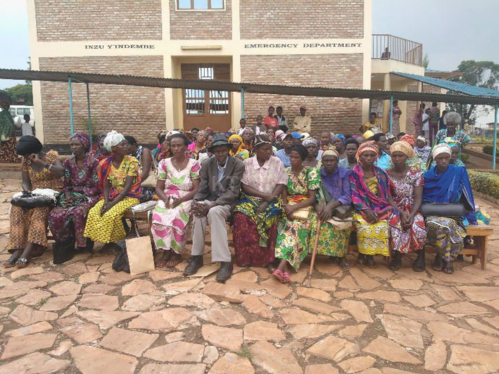 Bamwe mu baje kwivuza.