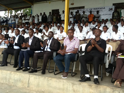 Bamwe mu bayobozi bitabiriye igikorwa cyo gushishikariza urubyiruko kureka ibiyobyabwenge.