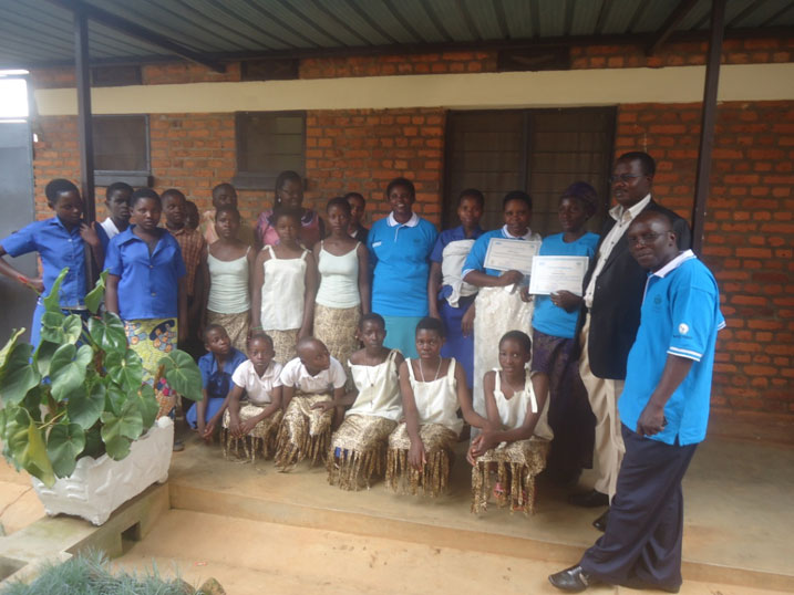 Bamwe mu bana 479 babashije kwigana n'abandi muri gahunda y'uburezi budaheza.