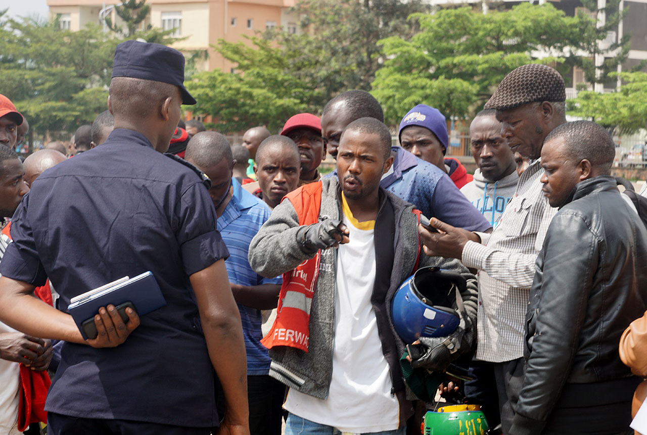 Bamwe mu bafite moto zafashwe bavugaga ko barenganyijwe