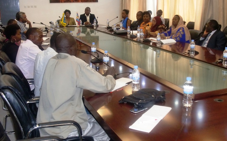 Bamwe mu banyamakuru n'abandi bitabiriye iki kiganiro