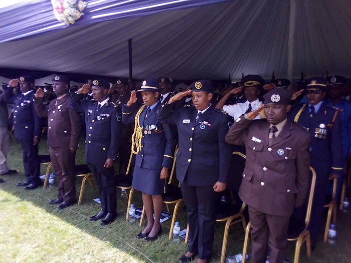 Bamwe mu bapolisi barangije amasomo