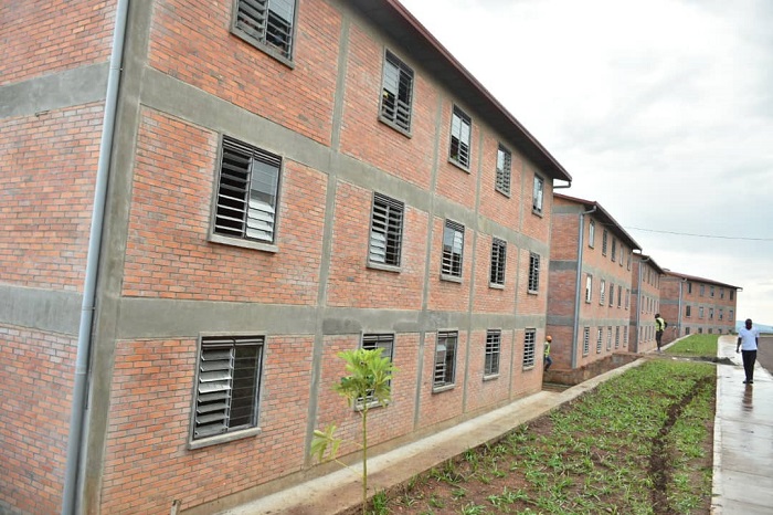 Aba baturage bubakiwe inzu zigezweho