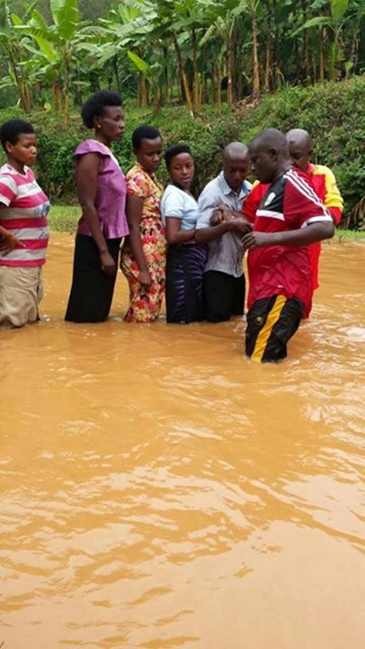 Jean Marie Ntagwabira nyuma yo kwakira agakiza, yaherukaga kubatirizwa mu mazi menshi 