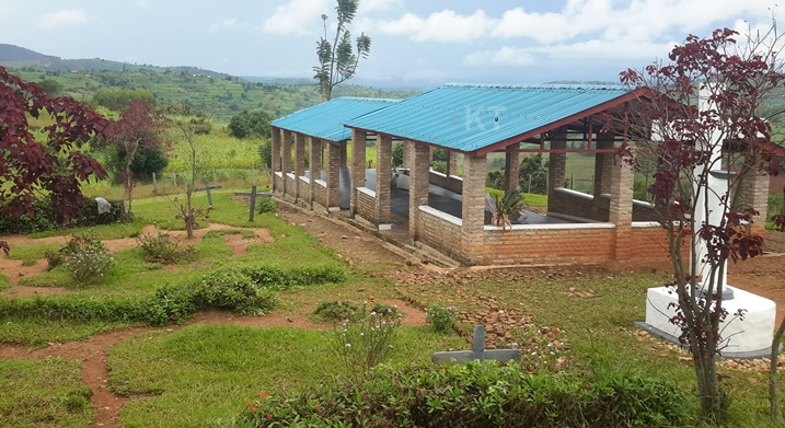 Abarokotse Jenoside barasaba ko uru rwibutso rwubakwa neza, ababo bagashyingurwa mu cyubahiro.