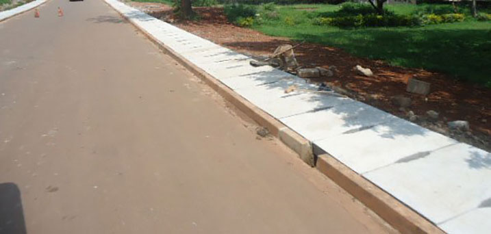 Abakoze imihanda ya mu Mujyi wa Huye batangiye kwishyurwa ibirarane byabo.