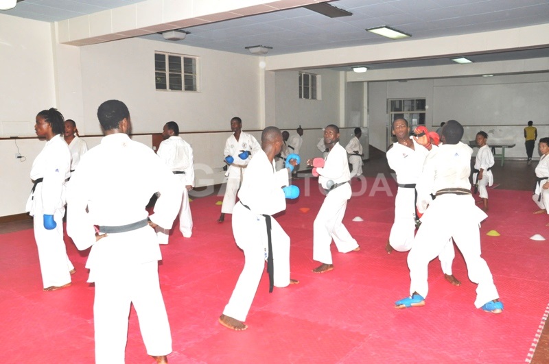 Baratanga ikizere kubera kumenyera amarushanwa.