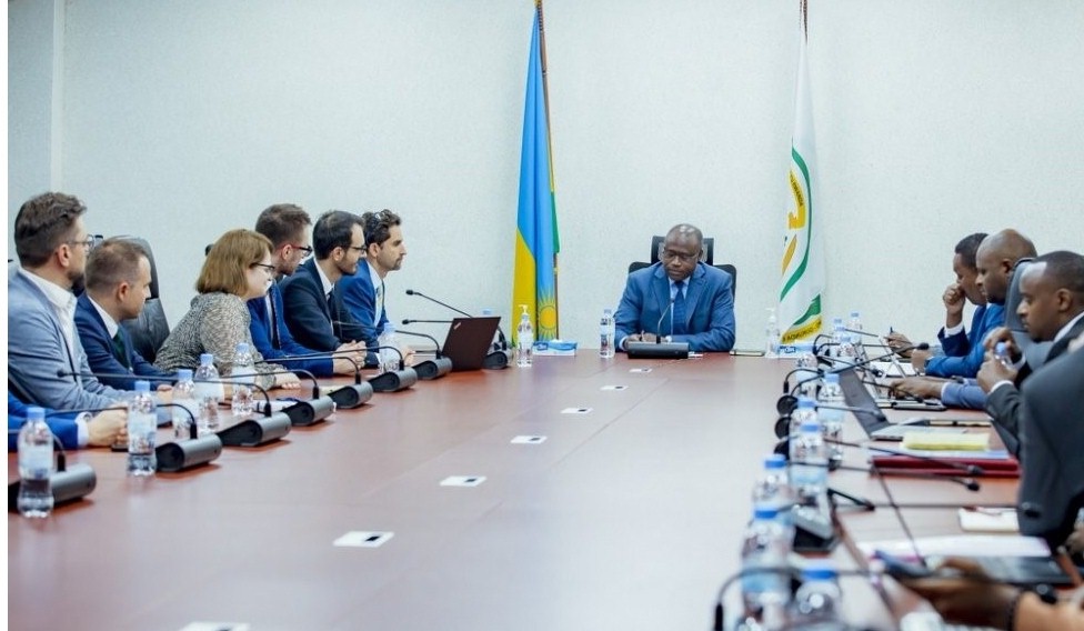 Impande zombi zagiranye ibiganiro