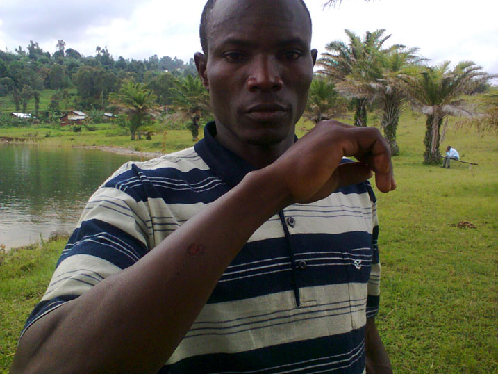 Basemashaka baramukubise abasha kubacika.