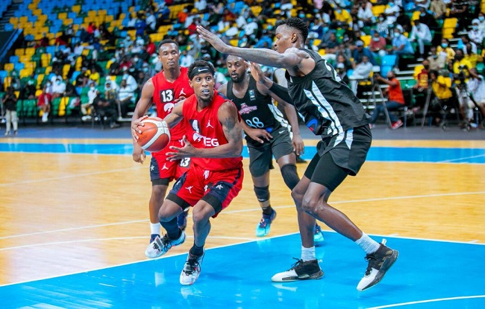 Adonis (REG) agerageza gucika Wamukota na Mugabe Aristide ba Patriots