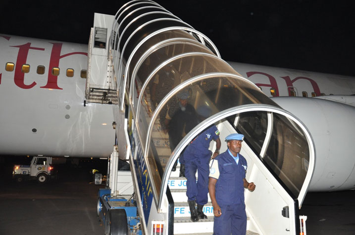 Aba basirikare begera ku 140 bazanywe n'indege ya Ethiopian Airline.