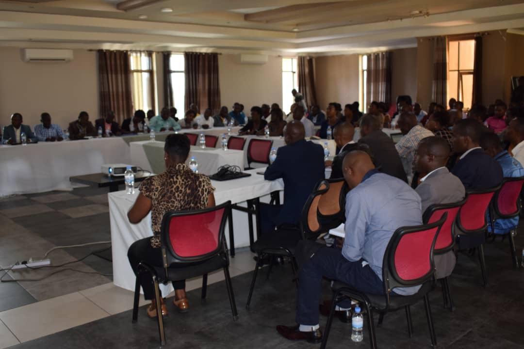 Abayobozi bitabiriye iyo nama bemeza ko batamajwe, ariko biyemeza kwisubiraho