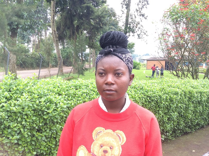 Batamuriza Delphine yavuze ko ikoranabuhanga ritageraga mu cyaro bikabangamira abakenera amakuru y'ahari akazi