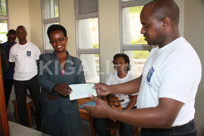 Batanze inkunga ya miliyoni y'amafaranga y'u Rwanda.