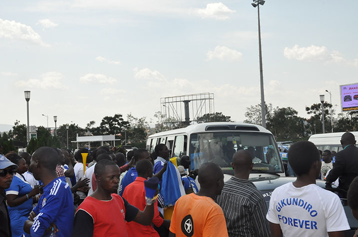 Abafana bati "Gikundiro Forever".