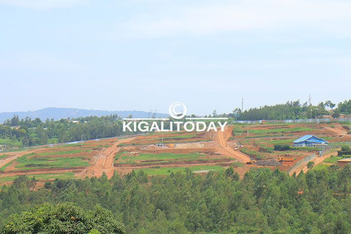 Muri icyo kibanza ni hateganyijwe kubakwa inzu mu kiswe Batsinda II