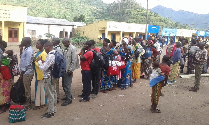 Bavuga ko kuba batabonera imodoka ku gihe bibagiraho ingaruka mu kazi kabo