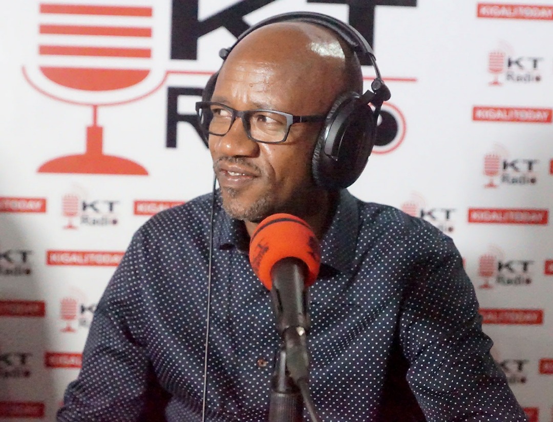 Aimable Bayingana uyobora FERWACY ubwo yari mu kiganiro kuri KT Radio