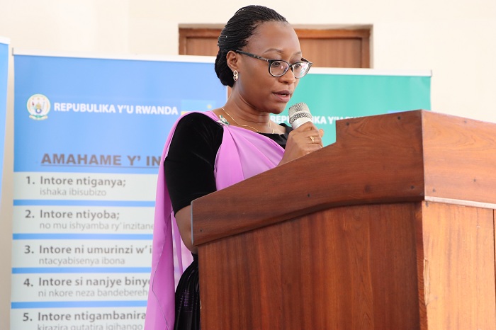 Minisitiri Prof Bayisenge Jeannette