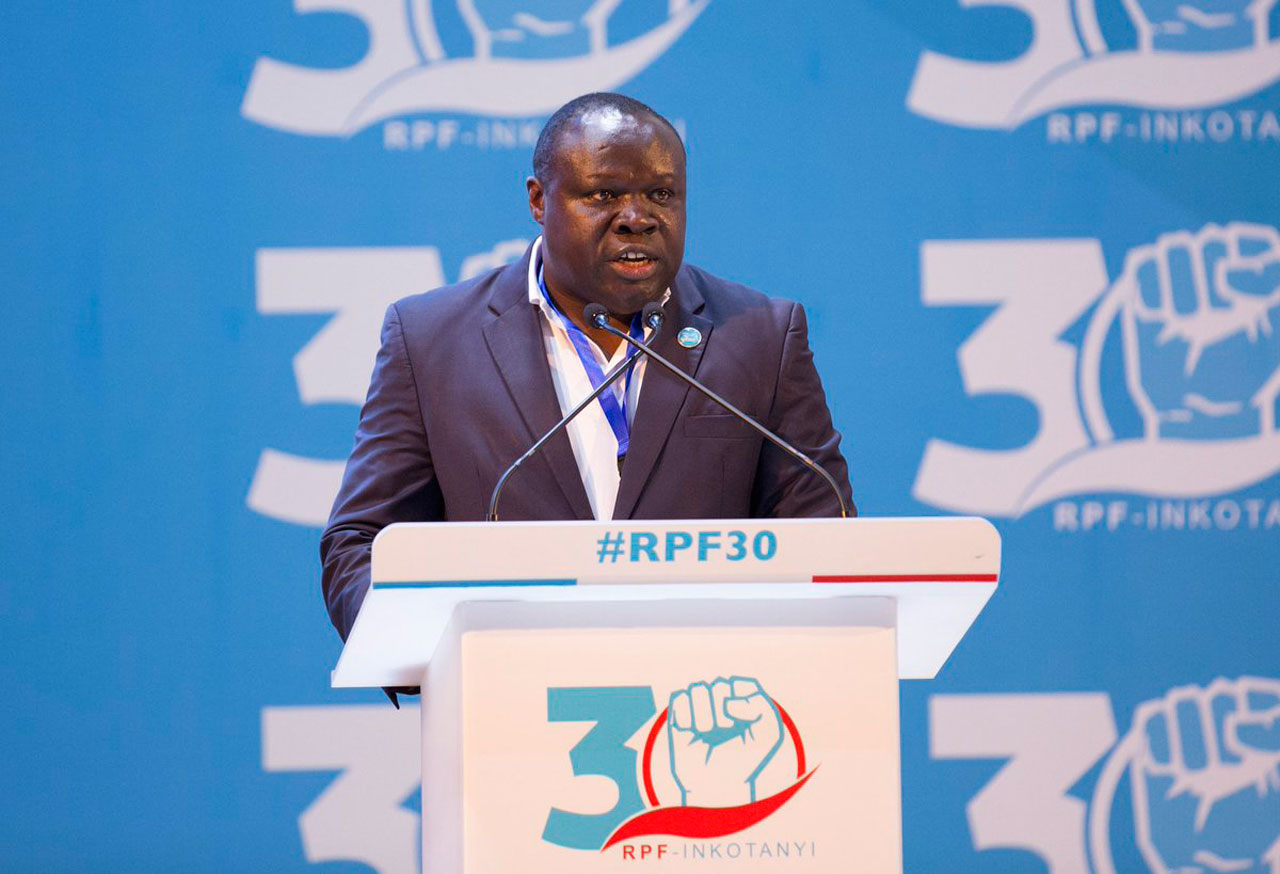 Bazivamo, umuyobozi wungirije wa FPR-Inkotanyi yavuze ko u Rwanda rutakiri insina ngufi