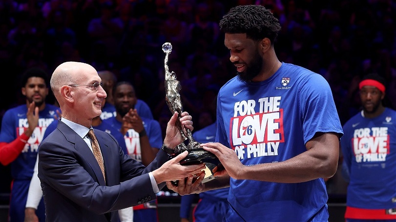 Joel Embiid ukomoka muri Cameroon wabaye MVP muri shampiyona ya NBA watanzweho urugero na Perezida Kagame
