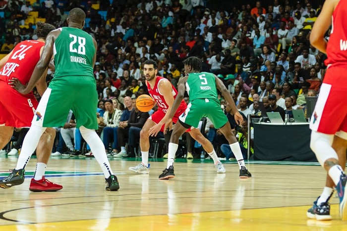 Ehab Amin yacungirwaga hafi n'abasore ba AS Douanes