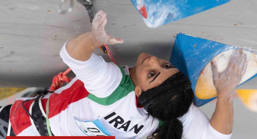 Yakinnye adafite igitambaro mu mutwe