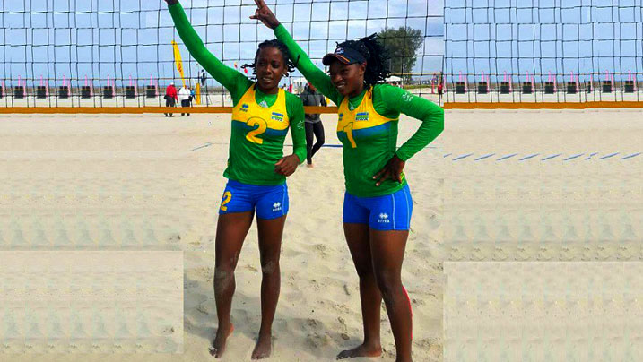 Mutatsimpundu Denise na Nzayisenga Charlotte bahesheje ishema u Rwanda muri Beach Volleyball