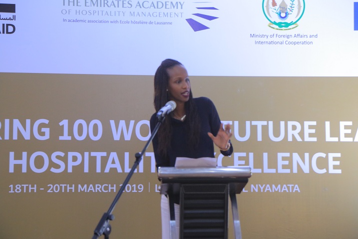 Belise Kariza ushinzwe ubukerarugendo muri RDB yasabye abahuguwe kubyaza umusaruro ubumenyi bahawe