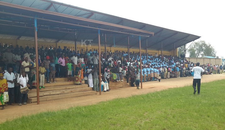 Ibi birori byitabiriwe n'abaturage benshi biganjemo urubyiruko.