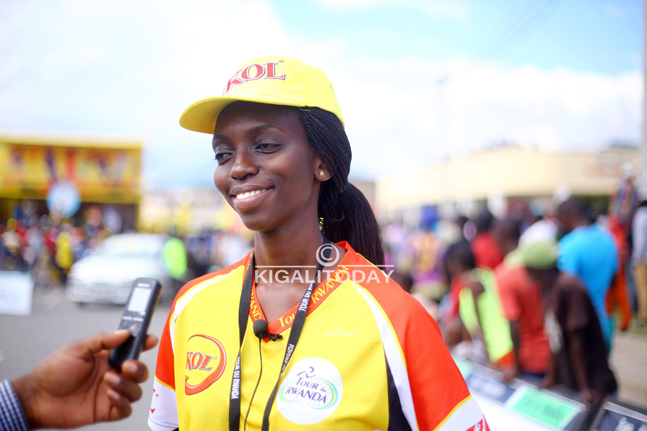 Benurugo Emilienne ushinzwe gutegura ibikorwa muri Skol avuga ko bishimira gutera inkunga Tour du Rwanda