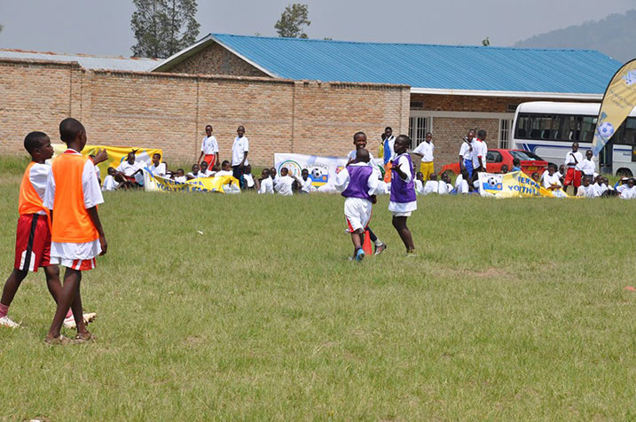 Aha abana berekanaga ibyo batojwe.