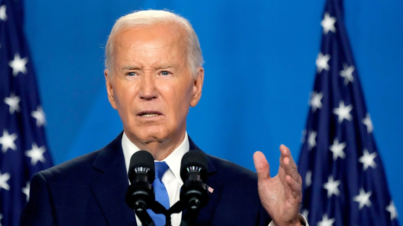 Joe Biden yahagaritse ibyo guhatanira indi manda