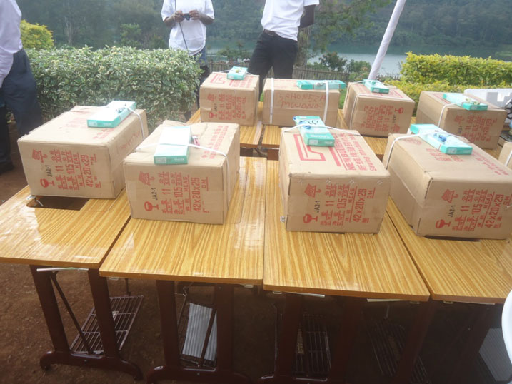 Bahawe ibikoresho bazatangiriraho ndetse banemererwa gushakirwa aho gukorera.