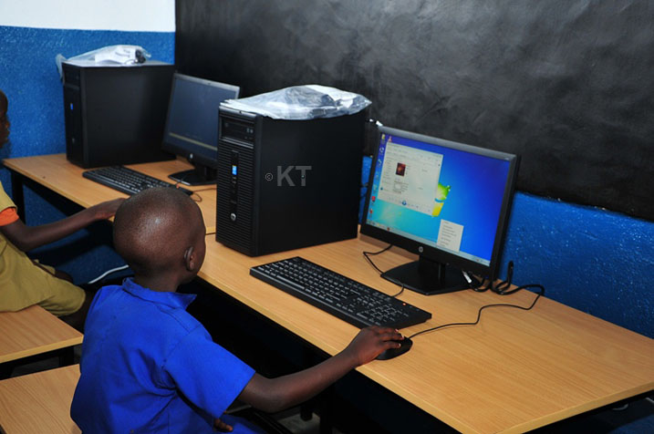 Bimwe mu bikoresho bahawe