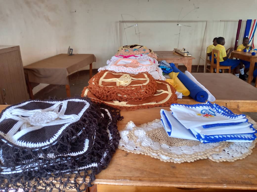 Bimwe mu bikorwa n'abanyeshuri bafite ubumuga bwo kutumva no kutavuga