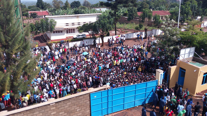 Binjiye muri Stade babyigana kuko amasaha yari yagiye