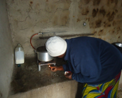 Biogaz ntitera umwotsi bityo ntihumanye ikirere kandi igatuma ibikoresho bihora bisa neza.