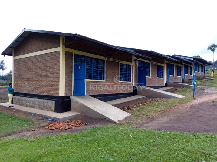 Abana babo ntibakivunika bajya kwiga kure