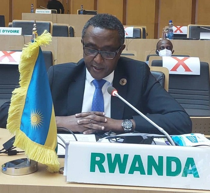 Minisitiri Biruta yahagarariye Perezida Kagame mu nama ya 35 ya AU