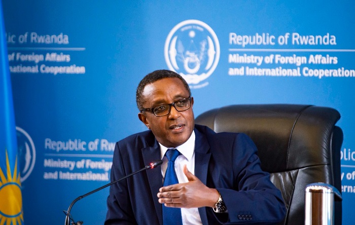 Minisitiri Vincent Biruta