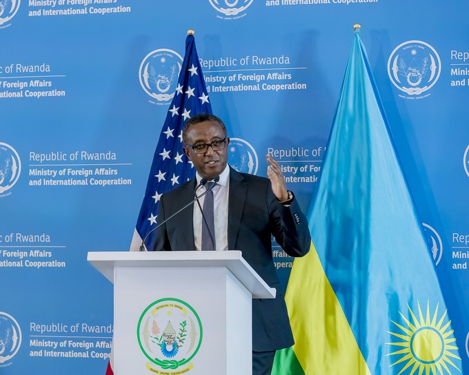 Minisitiri Dr Vincent Biruta
