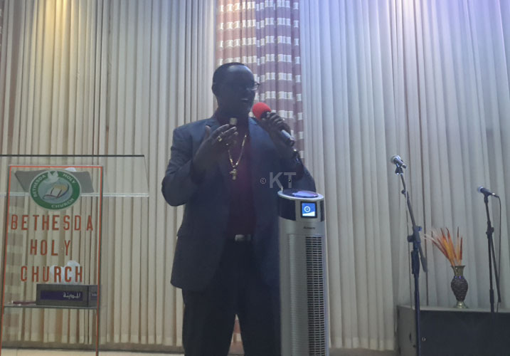 Bishop Rugamba Albert wa Bethesda aburira urubyiruko.