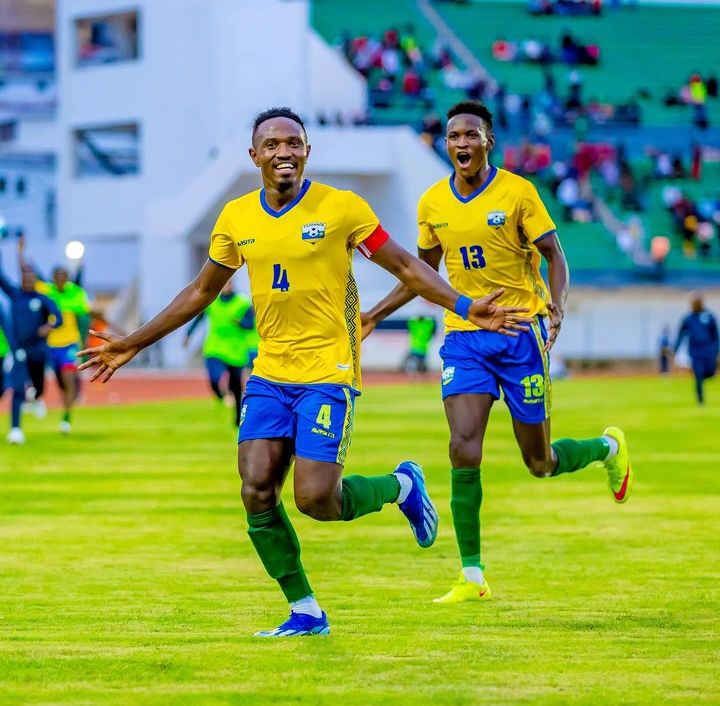 Bizimana Djihad asanzwe akina hagati mu kibuga gusa ntibimubuza no gutsinda ibitego 