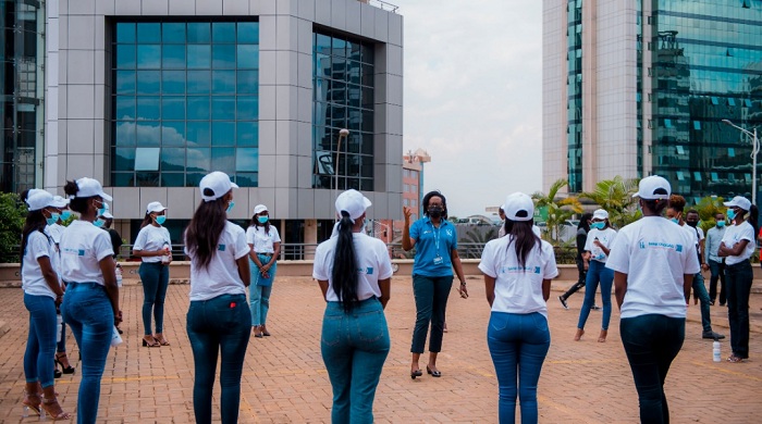 Umuyobozi Mukuru wa Banki ya Kigali, Dr. Diane Karusisi aganira n