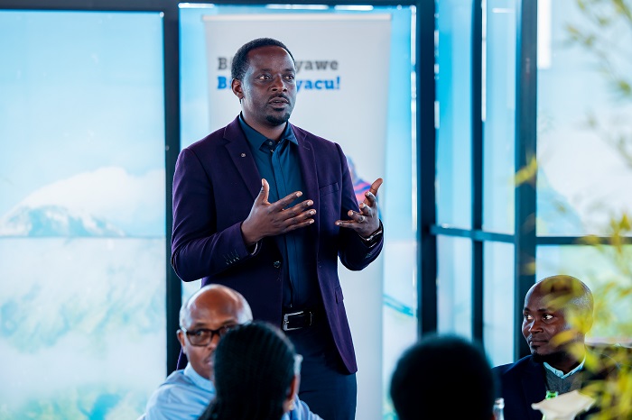 Meya Nzabonimpa yashimiye uruhare BK igira mu iterambere ry'Akarere