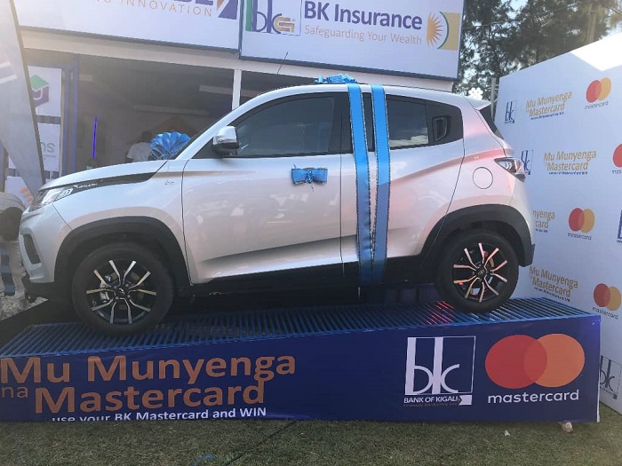 Imodoka yo mu bwoko bwa Mahindra KUV 100 NXT ni cyo gihembo gikuru kizatangwa muri iyi gahunda