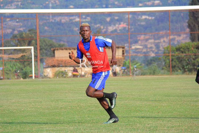 Bola Lobota ubwo yakoraga imyitozo mu Nzove mu mwaka ushize, aza no gushimwa na Rayon Sports