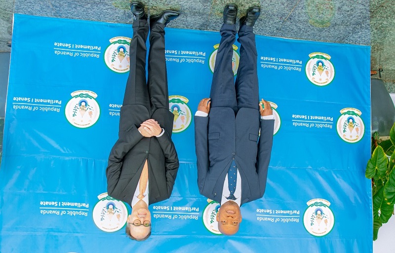 Perezida wa Sena, Dr. Kalinda François Xavier na Dr. Christophe Bernasconi, 